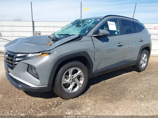 5NMJBCDE3RH330007 2024 HYUNDAI TUCSON - Image 2