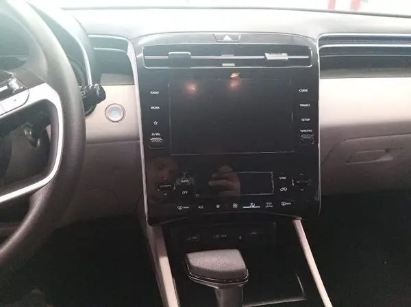 5NMJBCDE3RH383385 2024 HYUNDAI TUCSON - Image 2