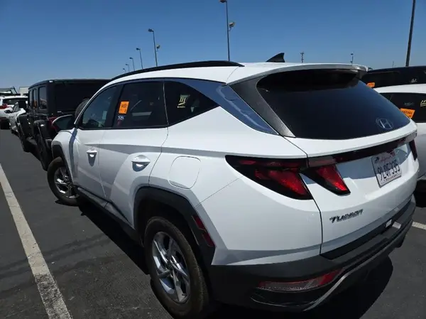 5NMJBCDE3RH389817 2024 HYUNDAI TUCSON - Image 2