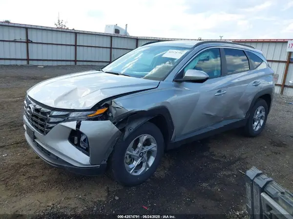 5NMJBCDE4RH352579 2024 HYUNDAI TUCSON - Image 2