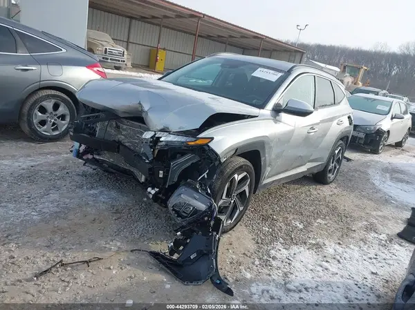 5NMJBCDE4RH426812 2024 HYUNDAI TUCSON - Image 2