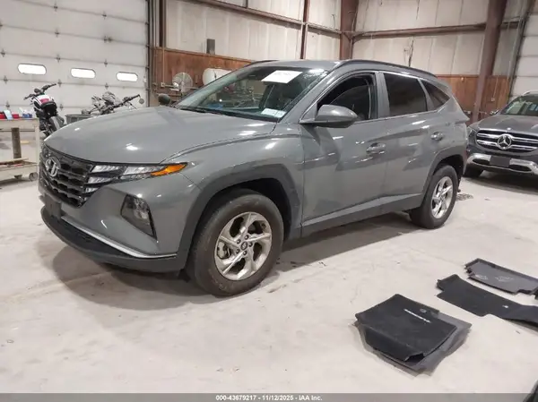 5NMJBCDE5RH400784 2024 HYUNDAI TUCSON - Image 2