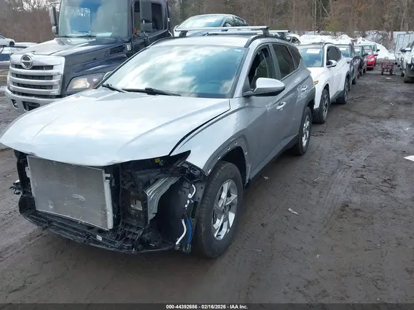 5NMJBCDE5RH420047 2024 HYUNDAI TUCSON - Image 2