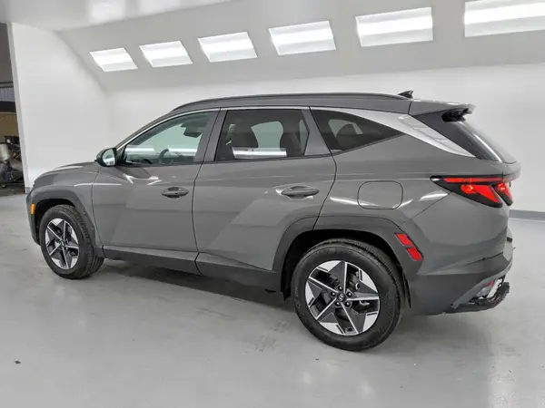 5NMJBCDE9TH640878 2026 HYUNDAI TUCSON - Image 2