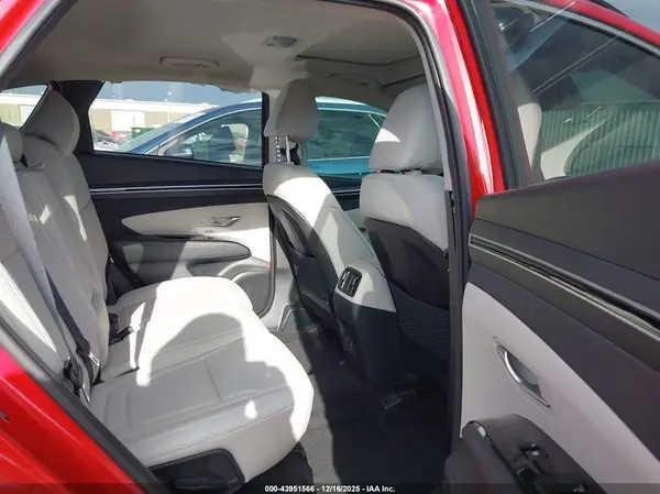 5NMJC3AE4NH038121 2022 HYUNDAI TUCSON - Image 8