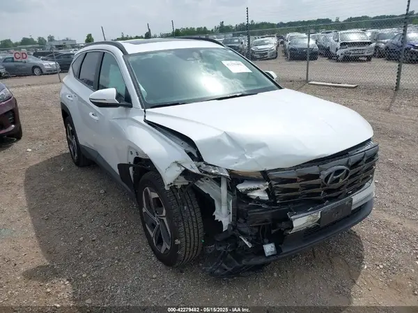 5NMJCCAE3NH047585 2022 HYUNDAI TUCSON - Image 1