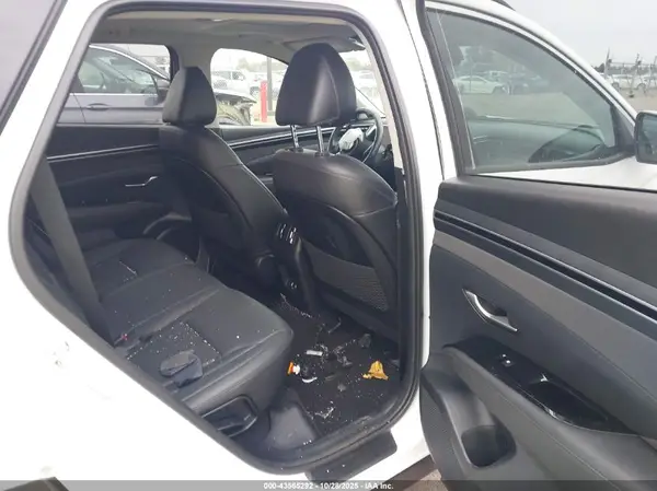 5NMJCCAEXNH138787 2022 HYUNDAI TUCSON - Image 8