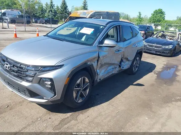 5NMJCCDE8SH453644 2025 HYUNDAI TUCSON - Image 2
