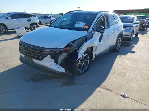 5NMJE3AE0NH050132 2022 HYUNDAI TUCSON - Image 2