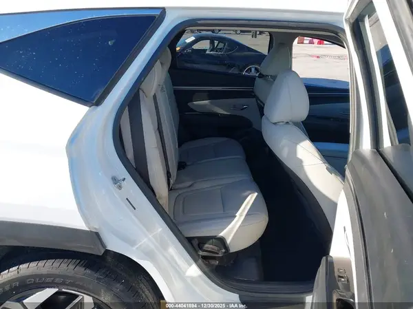 5NMJE3AE0NH050132 2022 HYUNDAI TUCSON - Image 8