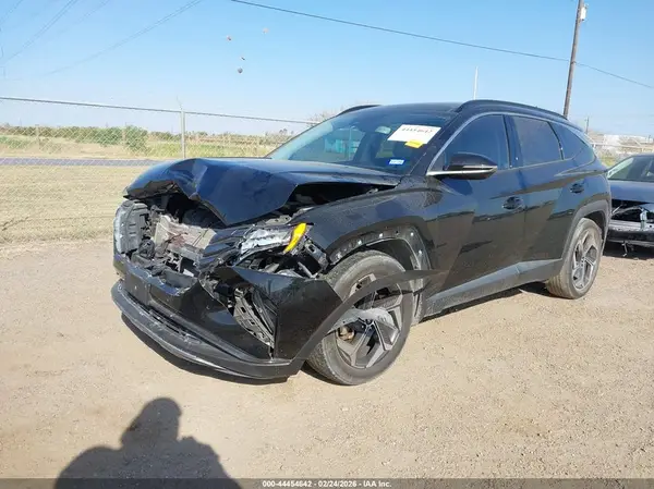 5NMJE3AE1PH210098 2023 HYUNDAI TUCSON - Image 2