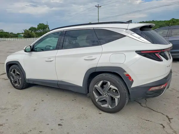 5NMJE3DE3RH361068 2024 HYUNDAI TUCSON - Image 2