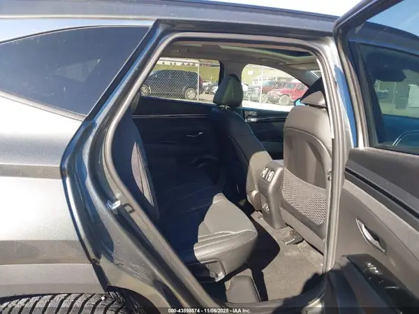 5NMJECAE4PH242219 2023 HYUNDAI TUCSON - Image 8