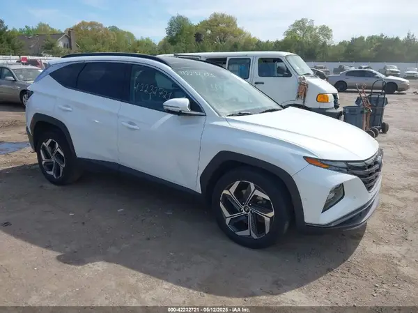 5NMJECAE8NH014981 2022 HYUNDAI TUCSON - Image 1
