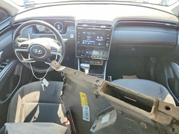 5NMJF3AE8NH124300 2022 HYUNDAI TUCSON - Image 8