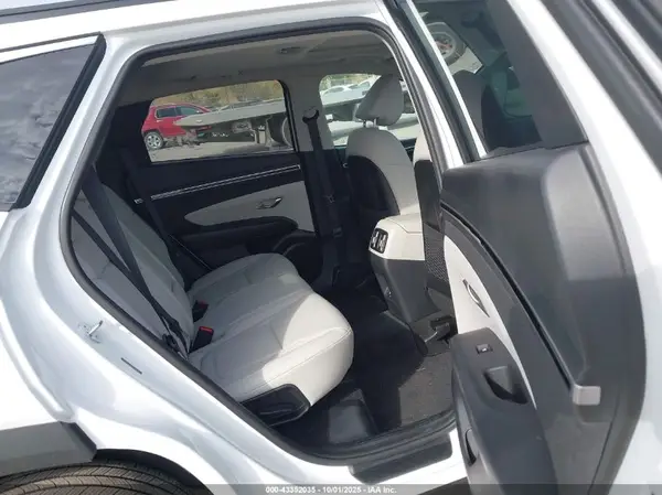 5NMJFCAE3PH267609 2023 HYUNDAI TUCSON - Image 8