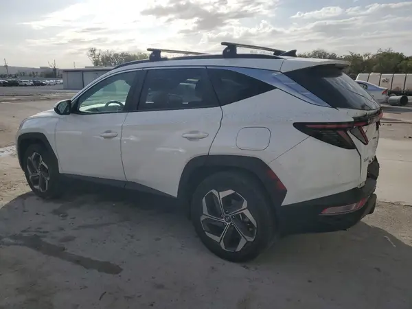 5NMJFCAE4NH091053 2022 HYUNDAI TUCSON - Image 2