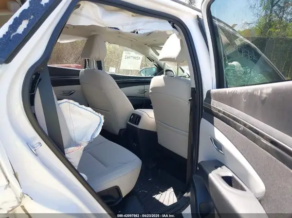 5NMJFCDE4RH371525 2024 HYUNDAI TUCSON - Image 8