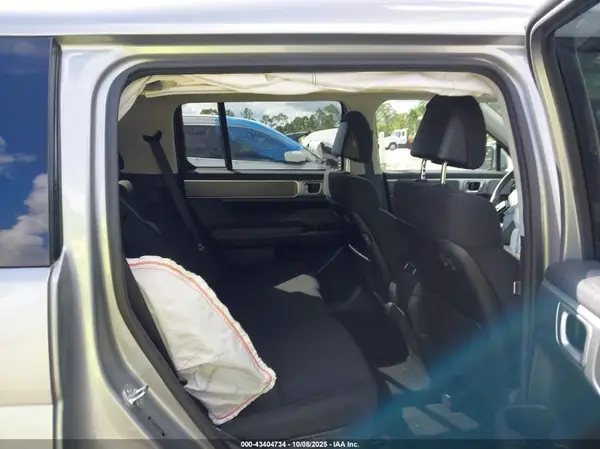 5NMP14GL2RH038880 2024 HYUNDAI SANTA FE - Image 8