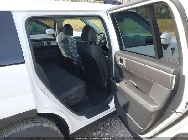 5NMP2DG17TH103984 2026 HYUNDAI SANTA FE - Image 8