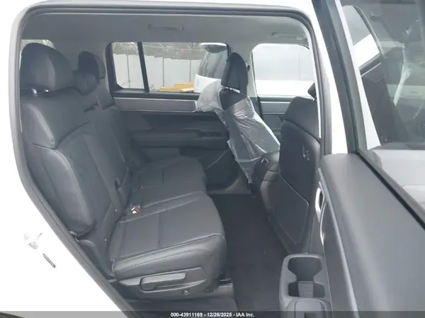 5NMP2DG17TH104097 2026 HYUNDAI SANTA FE - Image 8
