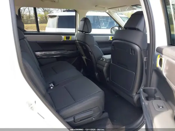 5NMP2DG17TH104178 2026 HYUNDAI SANTA FE - Image 8