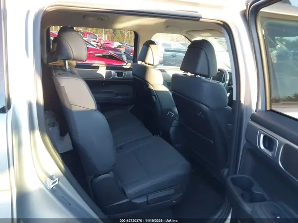 5NMP2DGL6SH133347 2025 HYUNDAI SANTA FE - Image 8