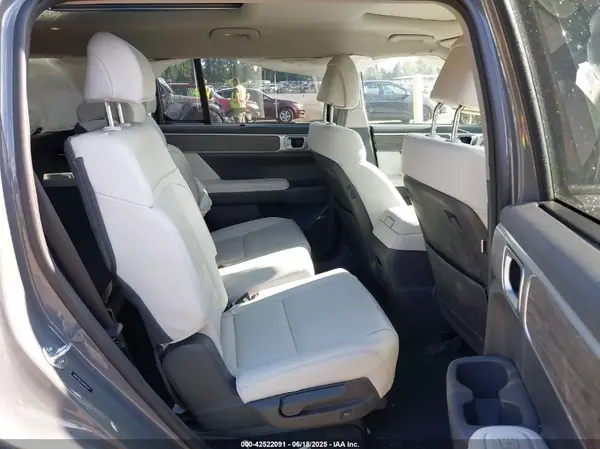 5NMP3DG15RH004649 2024 HYUNDAI SANTA FE - Image 8
