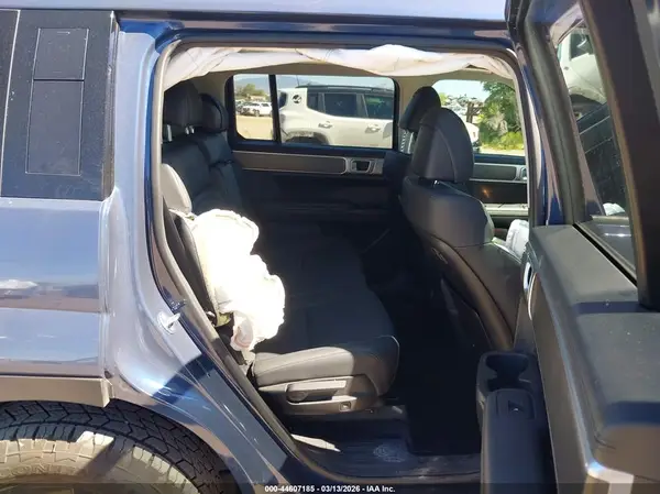 5NMP3DGL8SH111640 2025 HYUNDAI SANTA FE - Image 8