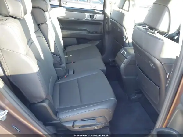 5NMP3DGLXRH055663 2024 HYUNDAI SANTA FE - Image 8