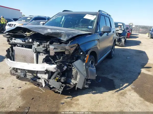 5NMP44GL9RH066960 2024 HYUNDAI SANTA FE - Image 2