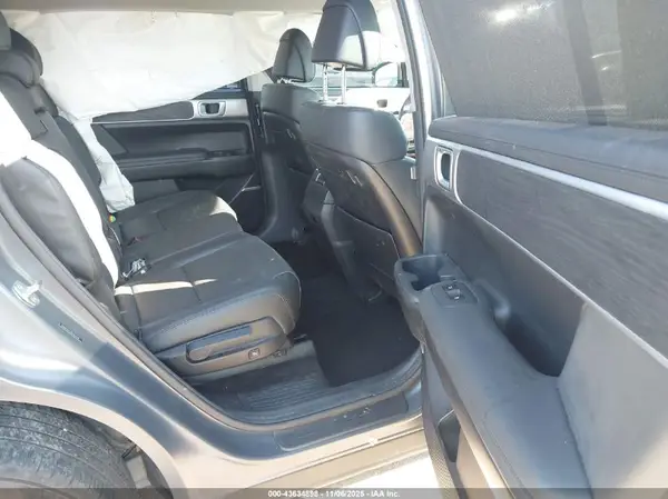 5NMP44GL9RH066960 2024 HYUNDAI SANTA FE - Image 8