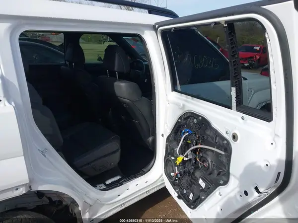 5NMP5DGL8RH047863 2024 HYUNDAI SANTA FE - Image 8