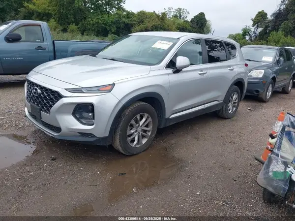 5NMS23AD0KH011086 2019 HYUNDAI SANTA FE - Image 2