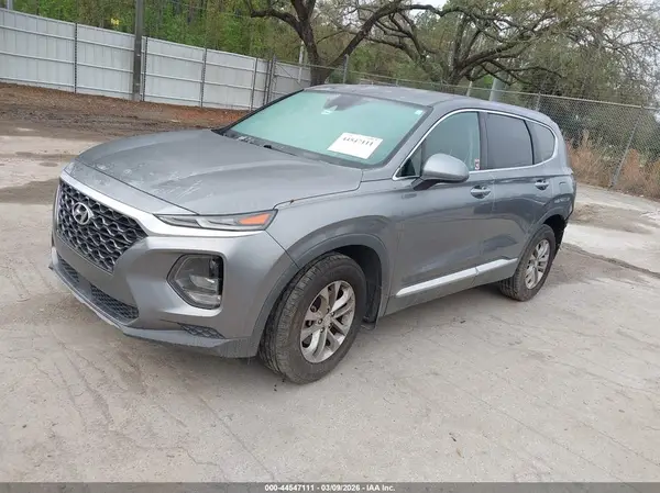 5NMS23AD1KH086038 2019 HYUNDAI SANTA FE - Image 2