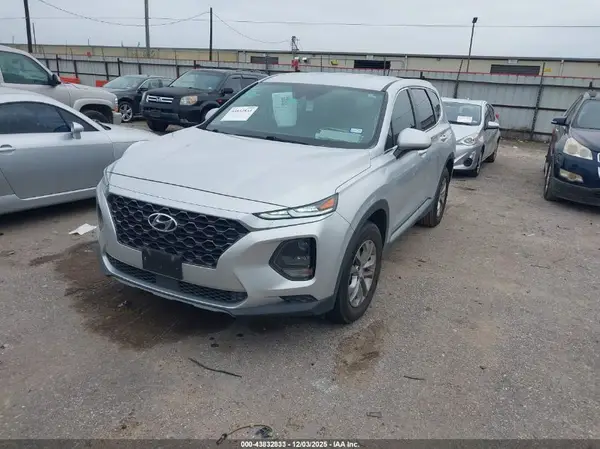 5NMS23AD1KH108989 2019 HYUNDAI SANTA FE - Image 2