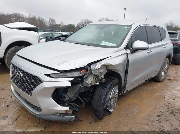 5NMS23AD4KH013715 2019 HYUNDAI SANTA FE - Image 2