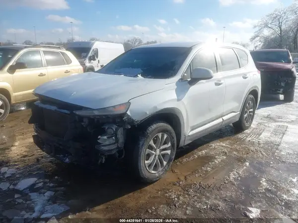 5NMS23AD4KH106072 2019 HYUNDAI SANTA FE - Image 2