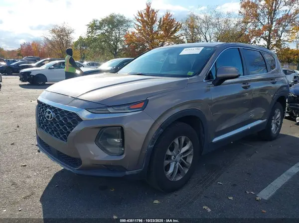 5NMS23AD5KH079724 2019 HYUNDAI SANTA FE - Image 2