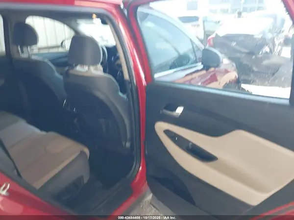 5NMS23AD7KH025860 2019 HYUNDAI SANTA FE - Image 8