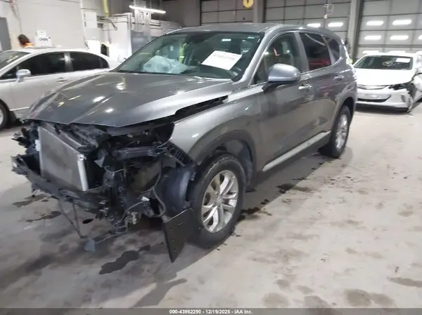 5NMS23AD7KH083225 2019 HYUNDAI SANTA FE - Image 2