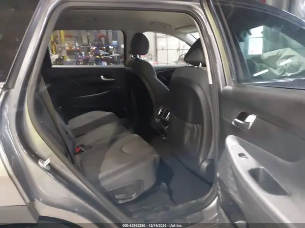 5NMS23AD7KH083225 2019 HYUNDAI SANTA FE - Image 8