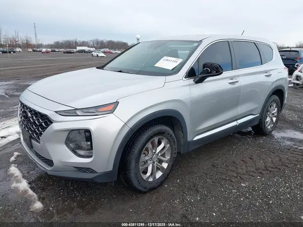 5NMS23AD7KH097593 2019 HYUNDAI SANTA FE - Image 2