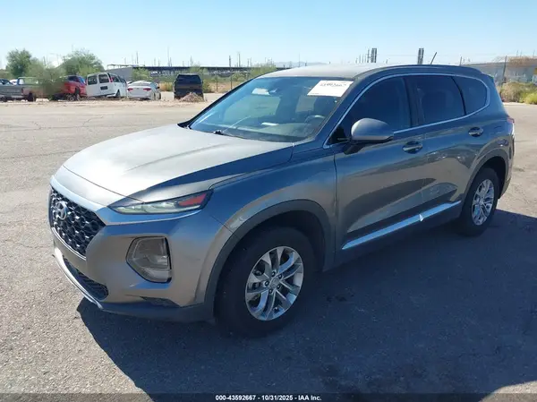 5NMS23AD8KH030713 2019 HYUNDAI SANTA FE - Image 2