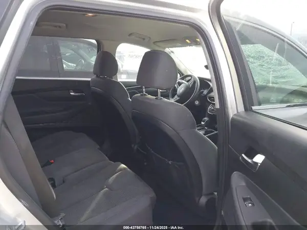 5NMS23AD8KH068152 2019 HYUNDAI SANTA FE - Image 8