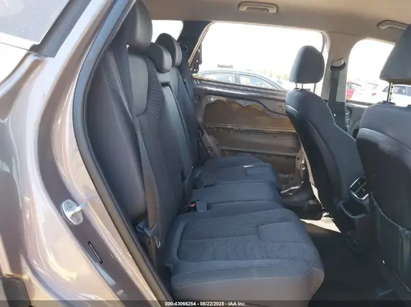 5NMS23AD8KH085503 2019 HYUNDAI SANTA FE - Image 8