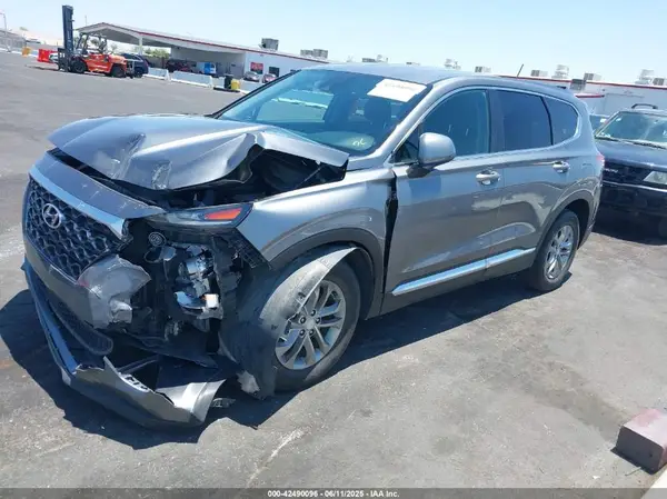 5NMS23AD9KH119724 2019 HYUNDAI SANTA FE - Image 2