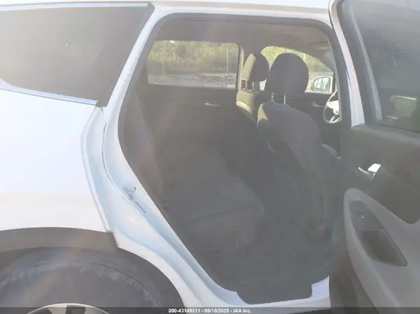 5NMS2CAD1KH125548 2019 HYUNDAI SANTA FE - Image 8