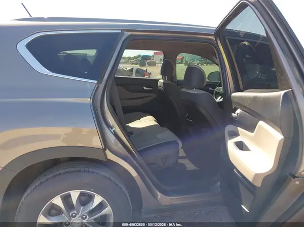 5NMS2CAD2KH084802 2019 HYUNDAI SANTA FE - Image 8