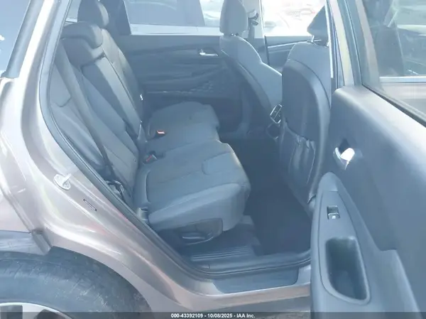 5NMS2CAD4KH068696 2019 HYUNDAI SANTA FE - Image 8